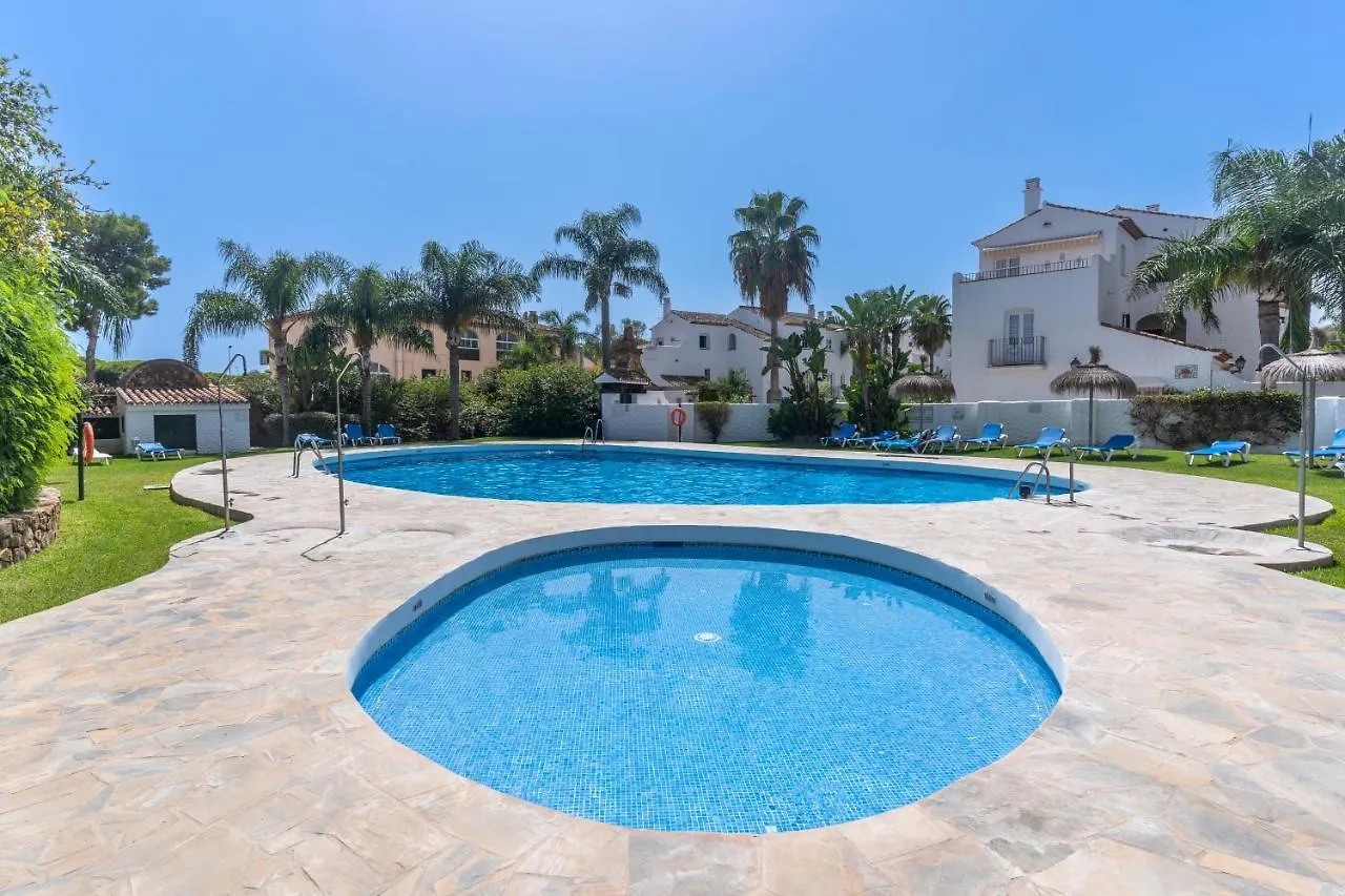7C Linsay Apartment Estepona Spain