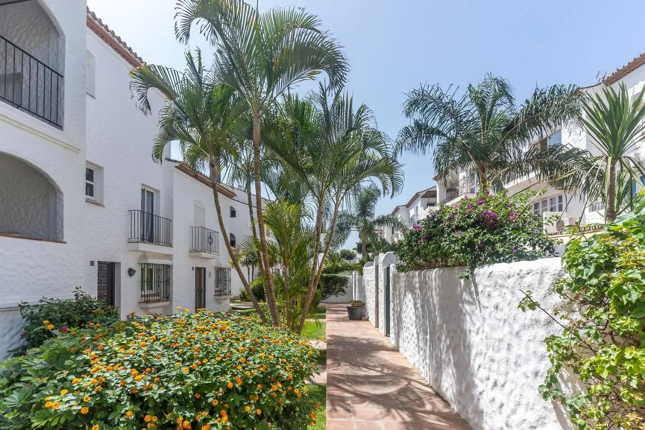 7C Linsay Apartment Estepona Spain