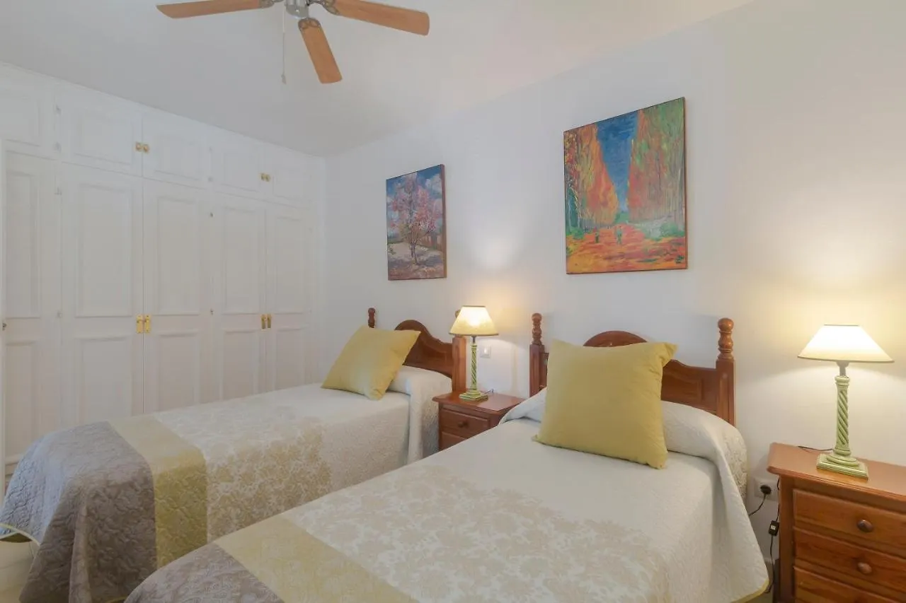 7C Linsay Apartment Estepona Spain